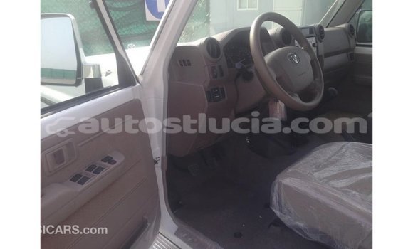 Buy Import Toyota Land Cruiser White Car in Import - Dubai in Anse-la-Raye Buy Import Toyota Land Cruiser White Car in Import - Dubai in Anse-la-Raye