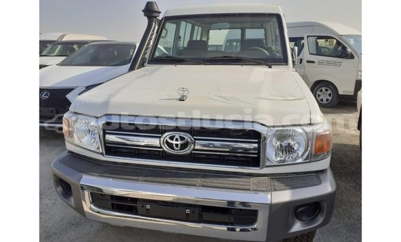 Buy Import Toyota Land Cruiser White Car in Import - Dubai in Anse-la-Raye Buy Import Toyota Land Cruiser White Car in Import - Dubai in Anse-la-Raye