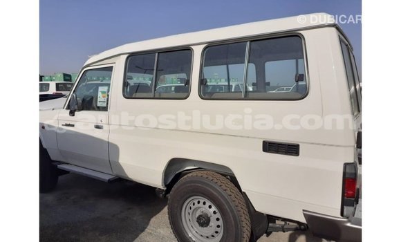 Buy Import Toyota Land Cruiser White Car in Import - Dubai in Anse-la-Raye Buy Import Toyota Land Cruiser White Car in Import - Dubai in Anse-la-Raye