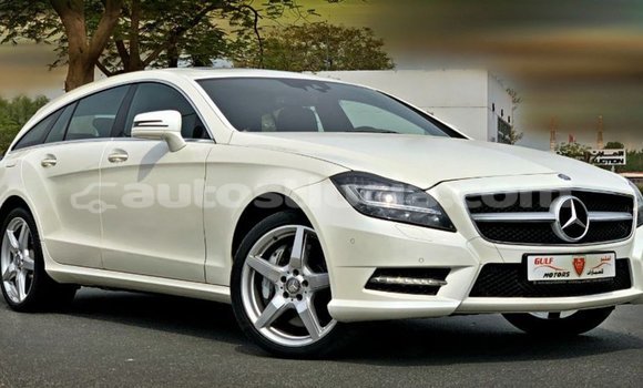 Buy Import Mercedes-Benz 190 (W201) White Car in Import - Dubai in Anse-la-Raye Buy Import Mercedes-Benz 190 (W201) White Car in Import - Dubai in Anse-la-Raye