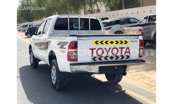 Buy Import Toyota Hilux White Car in Import - Dubai in Anse-la-Raye Buy Import Toyota Hilux White Car in Import - Dubai in Anse-la-Raye