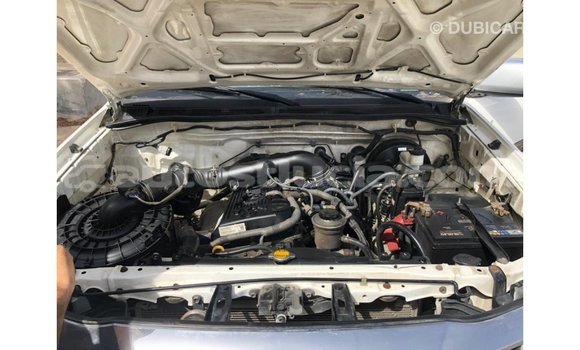 Buy Import Toyota Hilux White Car in Import - Dubai in Anse-la-Raye Buy Import Toyota Hilux White Car in Import - Dubai in Anse-la-Raye