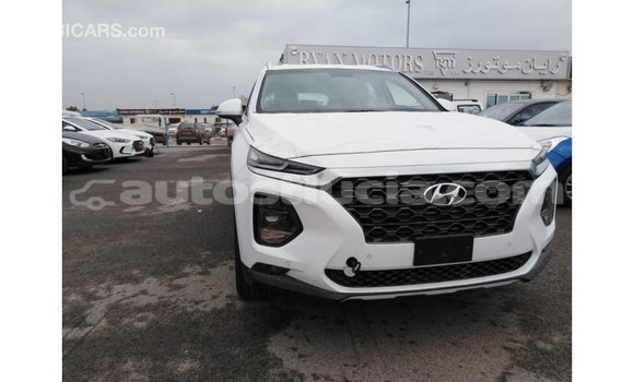Acheter Import Voiture Hyundai Santa Fe Blanc à Import - Dubai, Anse-la-Raye Acheter Import Voiture Hyundai Santa Fe Blanc à Import - Dubai, Anse-la-Raye