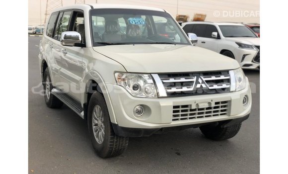 Buy Import Mitsubishi Pajero White Car in Import - Dubai in Anse-la-Raye Buy Import Mitsubishi Pajero White Car in Import - Dubai in Anse-la-Raye