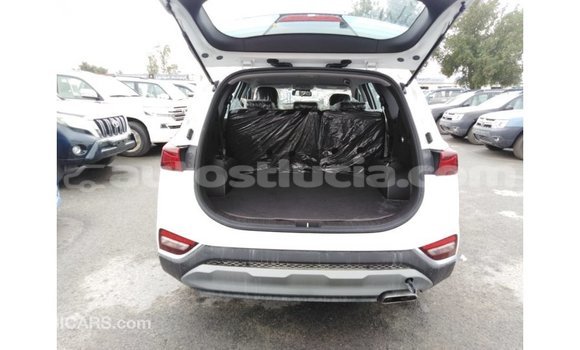 Acheter Import Voiture Hyundai Santa Fe Blanc à Import - Dubai, Anse-la-Raye Acheter Import Voiture Hyundai Santa Fe Blanc à Import - Dubai, Anse-la-Raye