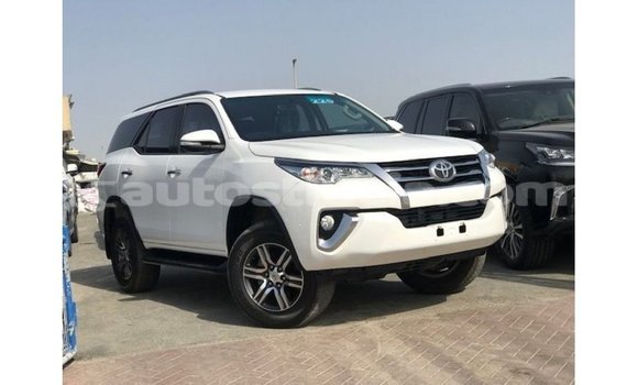 Buy Import Toyota Fortuner White Car in Import - Dubai in Anse-la-Raye