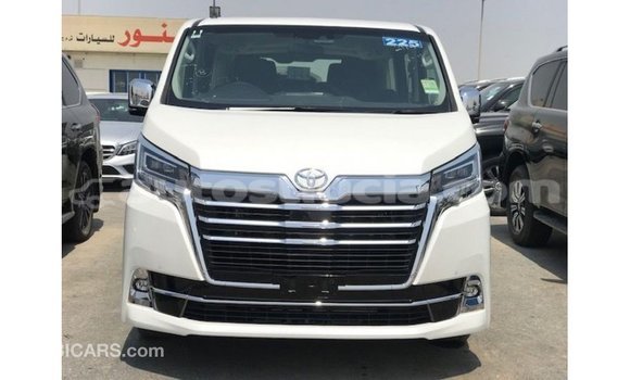 Buy Import Toyota Granvia White Car in Import - Dubai in Anse-la-Raye Buy Import Toyota Granvia White Car in Import - Dubai in Anse-la-Raye