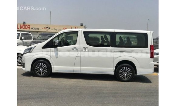Buy Import Toyota Granvia White Car in Import - Dubai in Anse-la-Raye Buy Import Toyota Granvia White Car in Import - Dubai in Anse-la-Raye