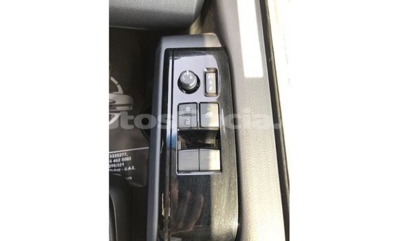 Buy Import Toyota Granvia White Car in Import - Dubai in Anse-la-Raye Buy Import Toyota Granvia White Car in Import - Dubai in Anse-la-Raye