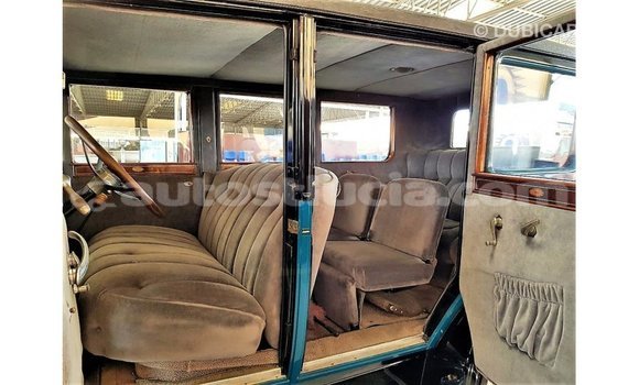 Buy Import Buick Electra Blue Car in Import - Dubai in Anse-la-Raye Buy Import Buick Electra Blue Car in Import - Dubai in Anse-la-Raye