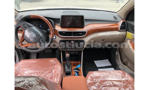 Buy Import Hyundai Tucson White Car in Import - Dubai in Anse-la-Raye Buy Import Hyundai Tucson White Car in Import - Dubai in Anse-la-Raye