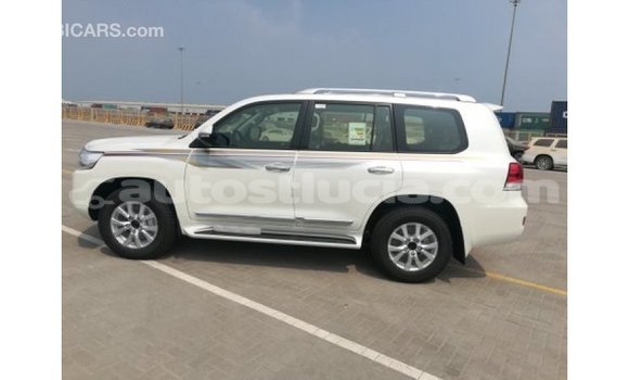 Buy Import Toyota Land Cruiser White Car in Import - Dubai in Anse-la-Raye Buy Import Toyota Land Cruiser White Car in Import - Dubai in Anse-la-Raye