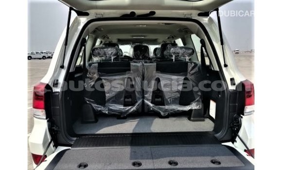 Buy Import Toyota Land Cruiser White Car in Import - Dubai in Anse-la-Raye Buy Import Toyota Land Cruiser White Car in Import - Dubai in Anse-la-Raye