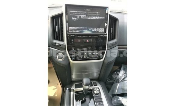 Buy Import Toyota Land Cruiser White Car in Import - Dubai in Anse-la-Raye Buy Import Toyota Land Cruiser White Car in Import - Dubai in Anse-la-Raye