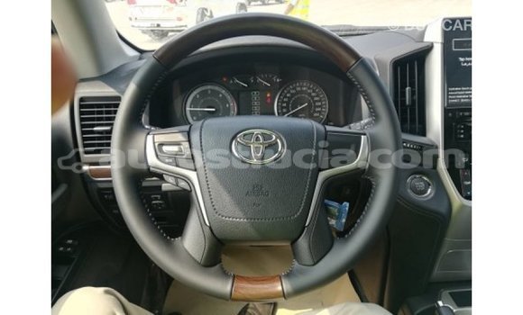 Buy Import Toyota Land Cruiser White Car in Import - Dubai in Anse-la-Raye Buy Import Toyota Land Cruiser White Car in Import - Dubai in Anse-la-Raye