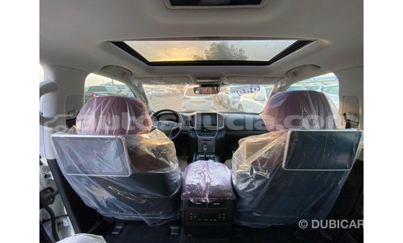Buy Import Toyota Land Cruiser White Car in Import - Dubai in Anse-la-Raye Buy Import Toyota Land Cruiser White Car in Import - Dubai in Anse-la-Raye