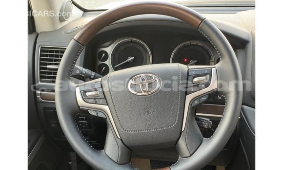 Buy Import Toyota Land Cruiser White Car in Import - Dubai in Anse-la-Raye Buy Import Toyota Land Cruiser White Car in Import - Dubai in Anse-la-Raye