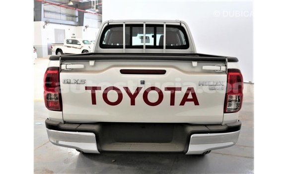 Buy Import Toyota Hilux White Car in Import - Dubai in Anse-la-Raye Buy Import Toyota Hilux White Car in Import - Dubai in Anse-la-Raye
