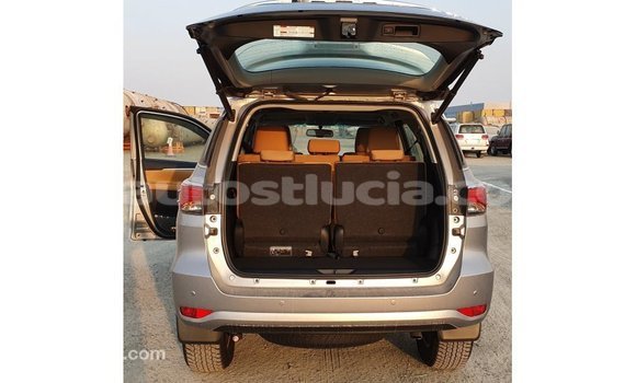 Buy Import Toyota Fortuner Other Car in Import - Dubai in Anse-la-Raye Buy Import Toyota Fortuner Other Car in Import - Dubai in Anse-la-Raye