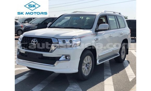 Buy Import Toyota Land Cruiser White Car in Import - Dubai in Anse-la-Raye