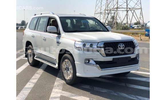Buy Import Toyota Land Cruiser White Car in Import - Dubai in Anse-la-Raye Buy Import Toyota Land Cruiser White Car in Import - Dubai in Anse-la-Raye