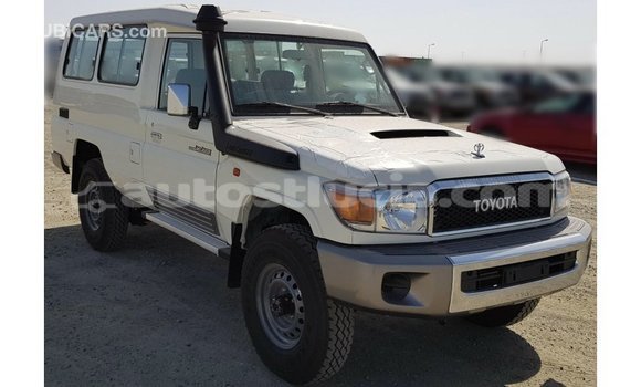 Buy Import Toyota Land Cruiser White Car in Import - Dubai in Anse-la-Raye Buy Import Toyota Land Cruiser White Car in Import - Dubai in Anse-la-Raye