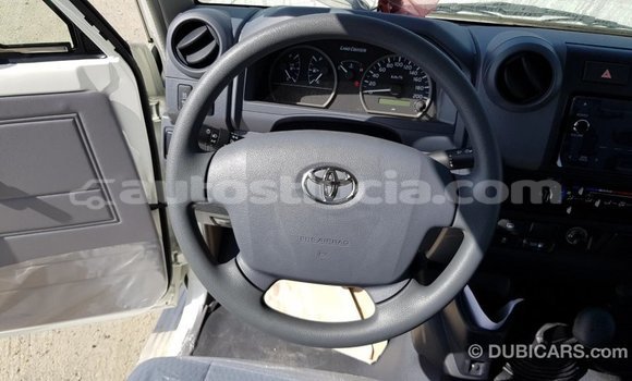 Buy Import Toyota Land Cruiser White Car in Import - Dubai in Anse-la-Raye Buy Import Toyota Land Cruiser White Car in Import - Dubai in Anse-la-Raye