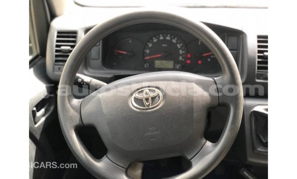Buy Import Toyota Hiace White Car in Import - Dubai in Anse-la-Raye Buy Import Toyota Hiace White Car in Import - Dubai in Anse-la-Raye