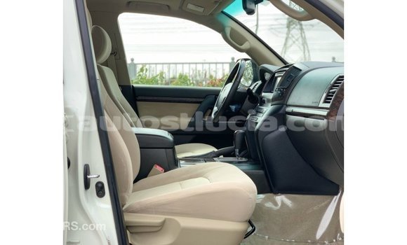 Buy Import Toyota Land Cruiser White Car in Import - Dubai in Anse-la-Raye Buy Import Toyota Land Cruiser White Car in Import - Dubai in Anse-la-Raye