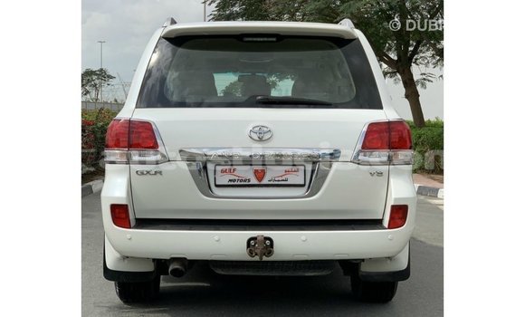Buy Import Toyota Land Cruiser White Car in Import - Dubai in Anse-la-Raye Buy Import Toyota Land Cruiser White Car in Import - Dubai in Anse-la-Raye