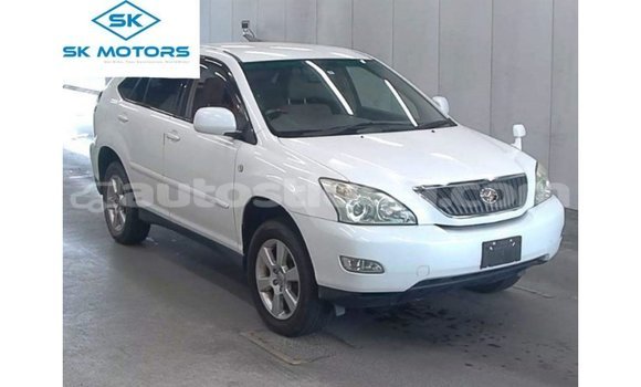 Buy Import Toyota Harrier White Car in Import - Dubai in Anse-la-Raye