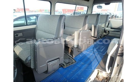 Buy Import Nissan Caravan White Car in Import - Dubai in Anse-la-Raye Buy Import Nissan Caravan White Car in Import - Dubai in Anse-la-Raye