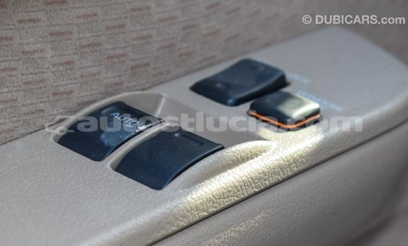 Acheter Import Voiture Toyota Land Cruiser Beige à Import - Dubai, Anse-la-Raye Acheter Import Voiture Toyota Land Cruiser Beige à Import - Dubai, Anse-la-Raye