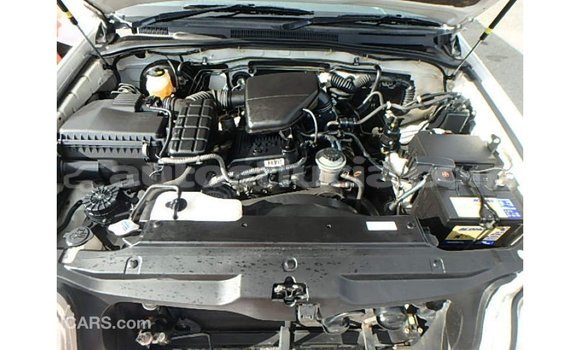 Buy Import Toyota Hilux White Car in Import - Dubai in Anse-la-Raye Buy Import Toyota Hilux White Car in Import - Dubai in Anse-la-Raye