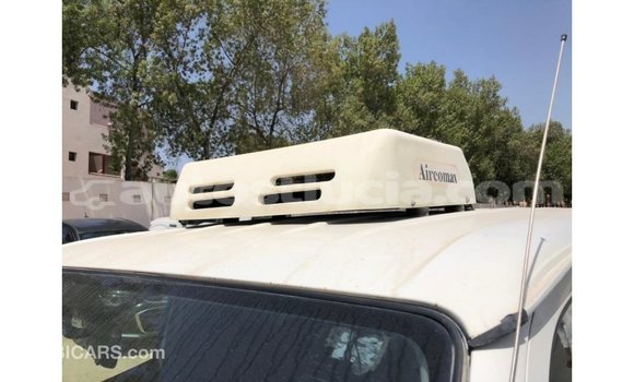 Buy Import Toyota Hiace White Car in Import - Dubai in Anse-la-Raye Buy Import Toyota Hiace White Car in Import - Dubai in Anse-la-Raye