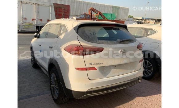 Buy Import Hyundai Tucson White Car in Import - Dubai in Anse-la-Raye Buy Import Hyundai Tucson White Car in Import - Dubai in Anse-la-Raye