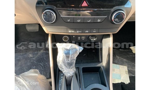 Buy Import Hyundai Tucson White Car in Import - Dubai in Anse-la-Raye Buy Import Hyundai Tucson White Car in Import - Dubai in Anse-la-Raye