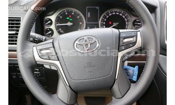 Buy Import Toyota Land Cruiser White Car in Import - Dubai in Anse-la-Raye Buy Import Toyota Land Cruiser White Car in Import - Dubai in Anse-la-Raye