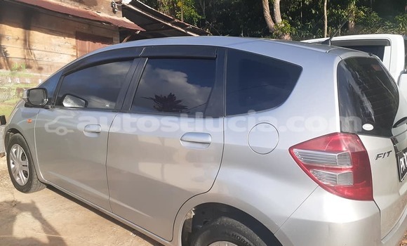 Acheter Occasion Voiture Honda FIT Gris à Choc, Castries Acheter Occasion Voiture Honda FIT Gris à Choc, Castries