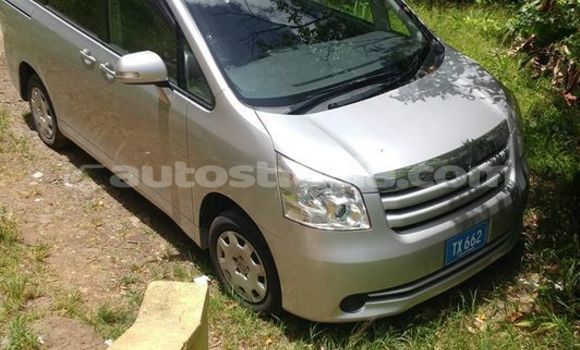 Buy Used Toyota Noah Silver Car in Castries in Castries