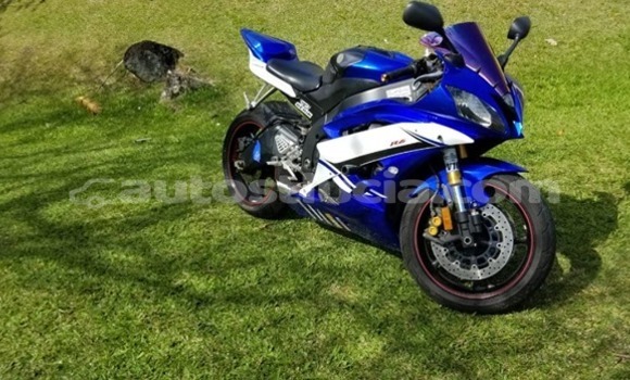 Buy Used Yamaha R1 Blue Bike in Castries in Castries