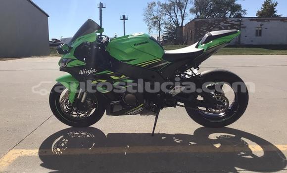 Acheter Occasion Moto Kawasaki Ninja ZX-10R Vert à Canaries, Canaries Acheter Occasion Moto Kawasaki Ninja ZX-10R Vert à Canaries, Canaries