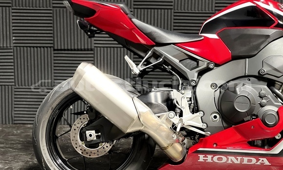 Acheter Neuf Moto Honda CBR 1000 RR Rouge à Castries, Castries Acheter Neuf Moto Honda CBR 1000 RR Rouge à Castries, Castries