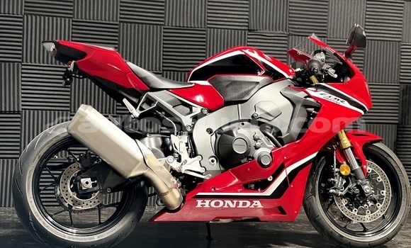 Acheter Neuf Moto Honda CBR 1000 RR Rouge à Castries, Castries Acheter Neuf Moto Honda CBR 1000 RR Rouge à Castries, Castries