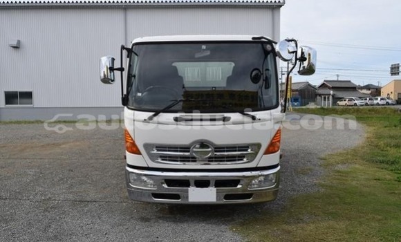 Acheter Occasion Utilitaire Hino Ranger Blanc à Import - Dubai, Anse-la-Raye Acheter Occasion Utilitaire Hino Ranger Blanc à Import - Dubai, Anse-la-Raye