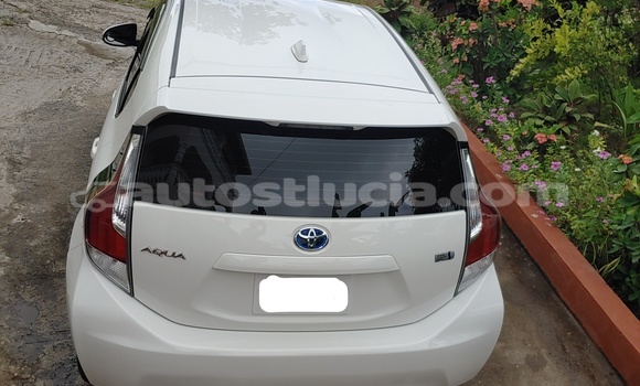 Buy Used Toyota Prius c White Car in Micoud in Micoud Buy Used Toyota Prius c White Car in Micoud in Micoud