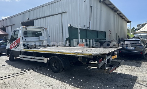 Buy Import Iveco Daily White Truck in Import - Dubai in Anse-la-Raye Buy Import Iveco Daily White Truck in Import - Dubai in Anse-la-Raye