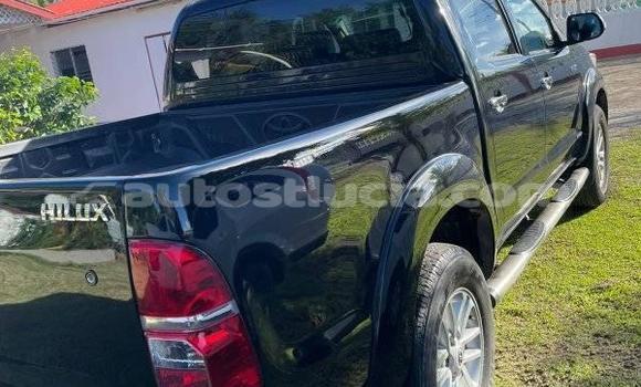 Buy Used Toyota Hilux Black Car in Choiseul in Choiseul Buy Used Toyota Hilux Black Car in Choiseul in Choiseul