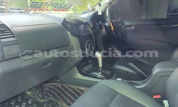 Acheter Occasion Voiture Isuzu D–MAX Autre à Castries, Castries Acheter Occasion Voiture Isuzu D–MAX Autre à Castries, Castries