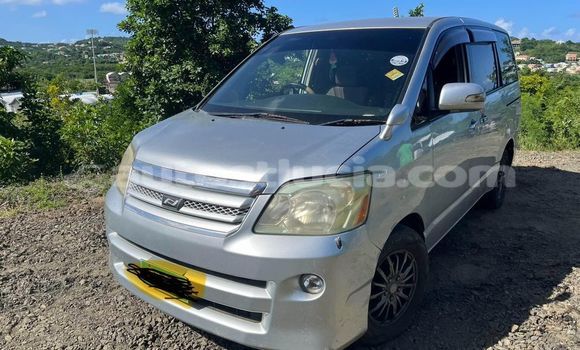 Buy Used Toyota Noah Other Car in Choiseul in Choiseul Buy Used Toyota Noah Other Car in Choiseul in Choiseul